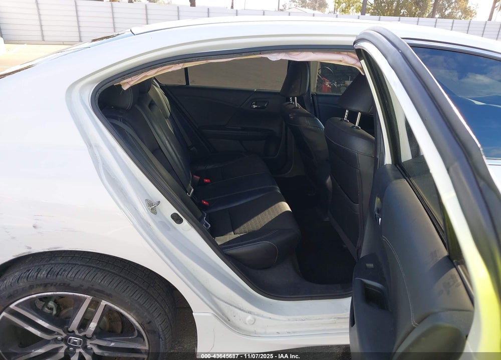 2016 HONDA ACCORD VIN: 1HGCR2F56GA117587