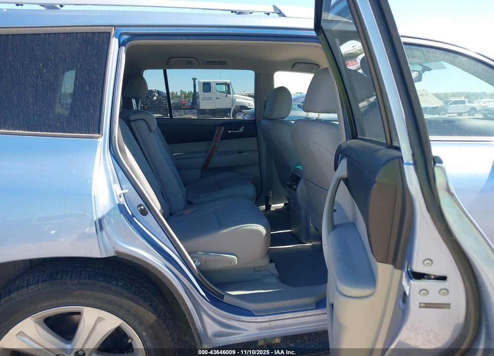 2008 TOYOTA HIGHLANDER LIMITED VIN: JTEDS42A282029553
