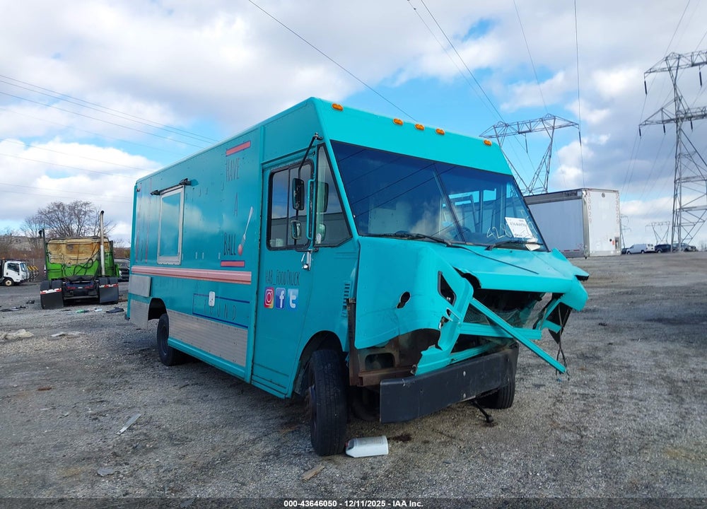 2002 WORKHORSE CUSTOM CHASSIS FORWARD CONTROL CHASSIS P4500 VIN: 5B4JP42Y423344707