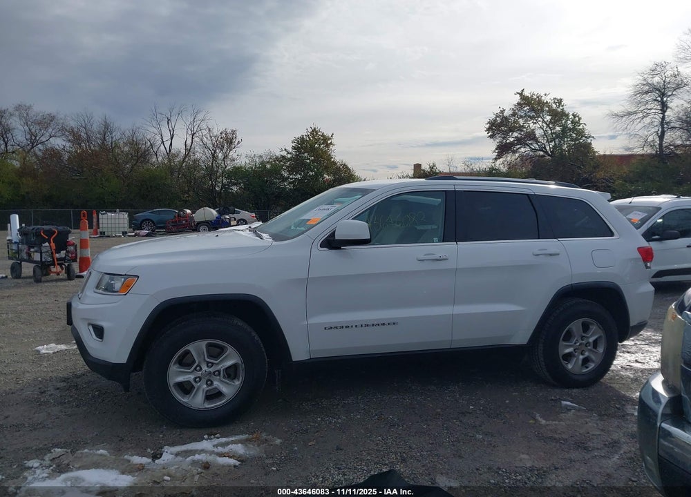 2015 JEEP GRAND CHEROKEE LAREDO VIN: 1C4RJFAG7FC660076