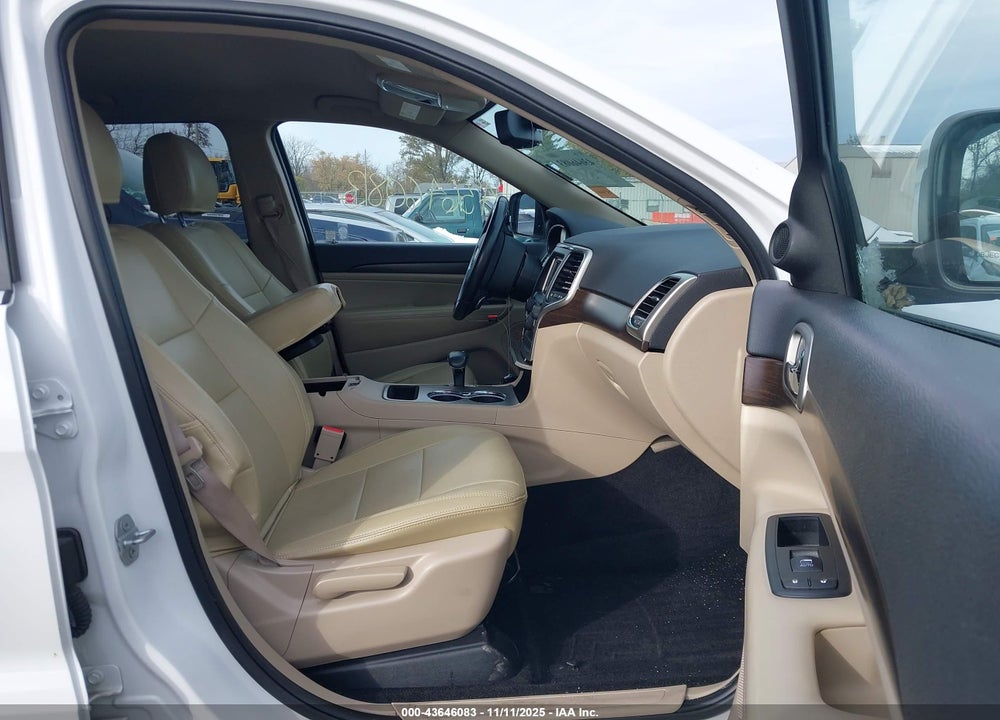 2015 JEEP GRAND CHEROKEE LAREDO VIN: 1C4RJFAG7FC660076