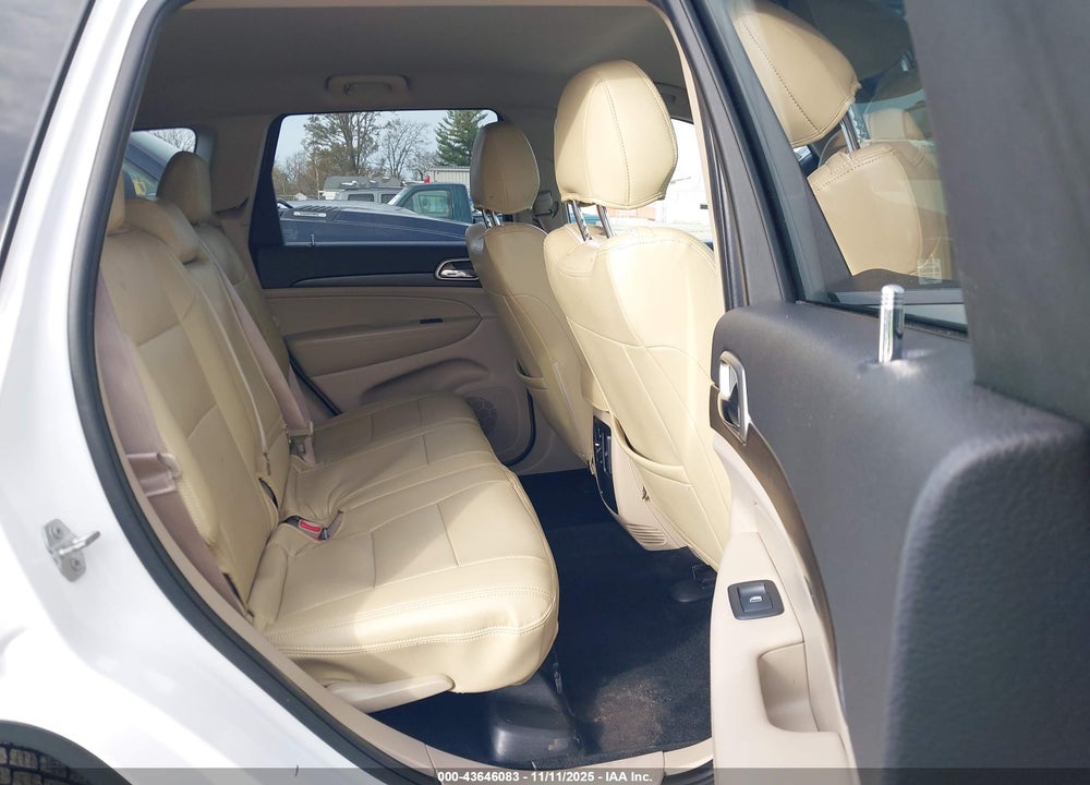 2015 JEEP GRAND CHEROKEE LAREDO VIN: 1C4RJFAG7FC660076