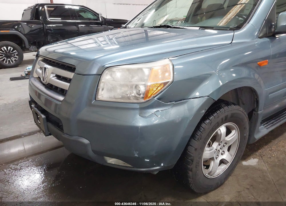 2006 HONDA PILOT EX VIN: 2HKYF18466H518074