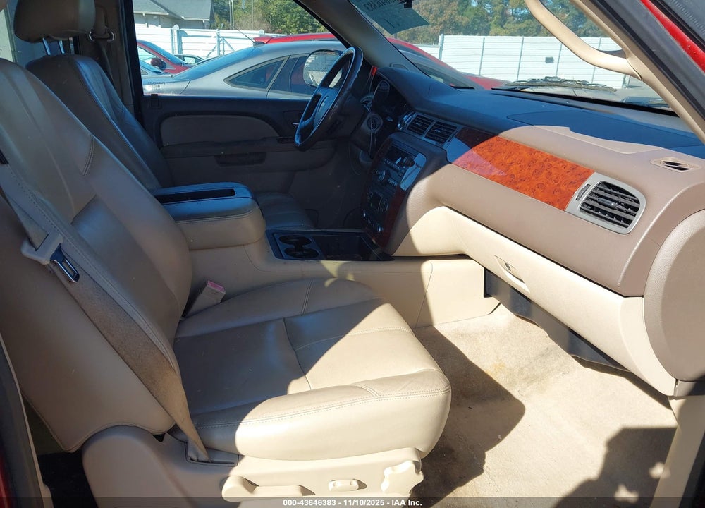 2013 CHEVROLET SUBURBAN 1500 LT VIN: 1GNSCJE05DR374014