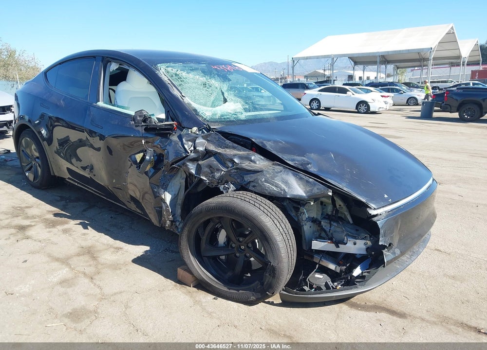 2026 TESLA MODEL Y LONG RANGE DUAL MOTOR ALL-WHEEL DRIVE/LONG RANGE LAUNCH SERIES VIN: 7SAYGDEE9TF455061