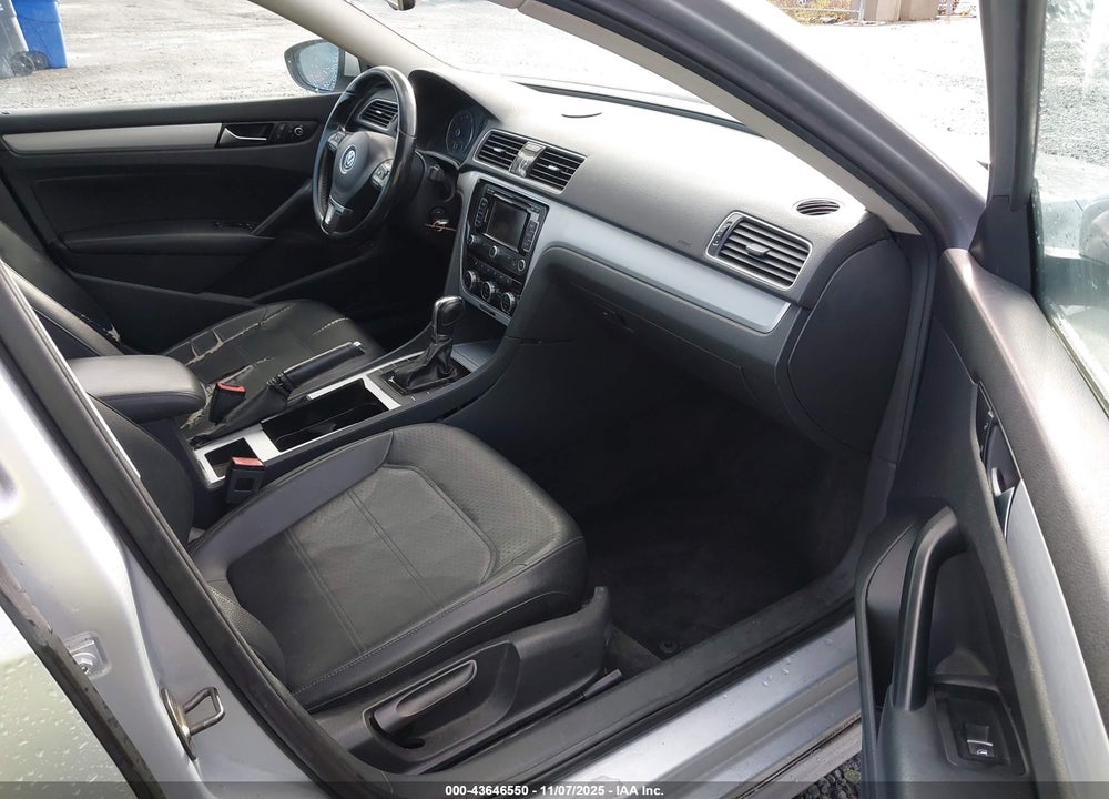 2012 VOLKSWAGEN PASSAT 2.5L SE VIN: 1VWBP7A3XCC099139