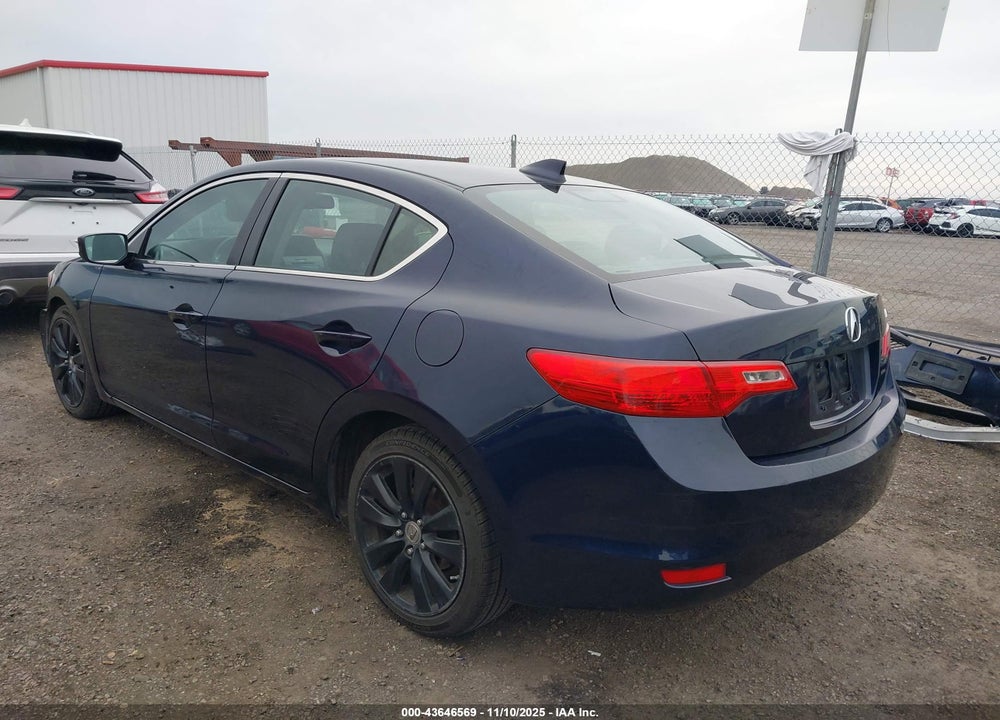 2013 ACURA ILX 2.0L VIN: 19VDE1F78DE018586