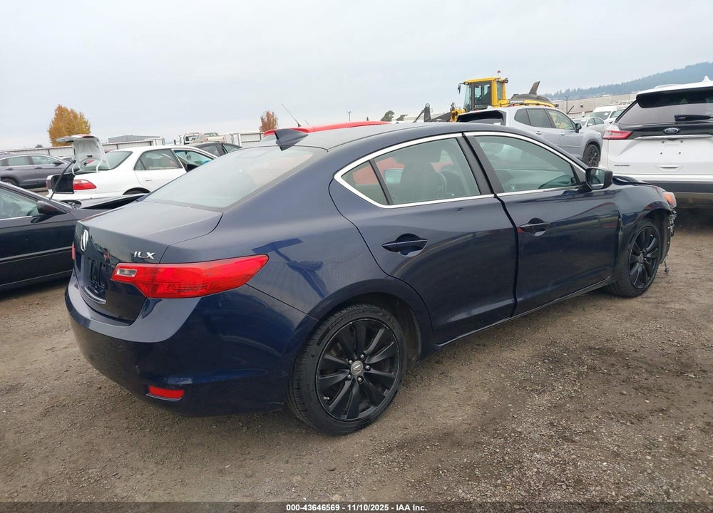 2013 ACURA ILX 2.0L VIN: 19VDE1F78DE018586