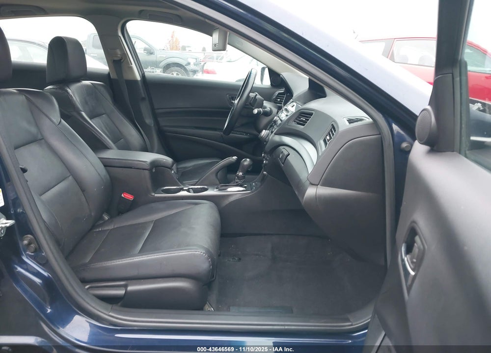 2013 ACURA ILX 2.0L VIN: 19VDE1F78DE018586