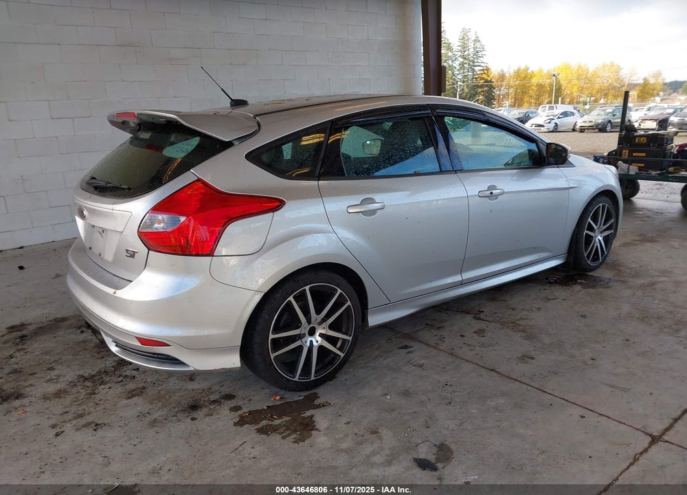 2014 FORD FOCUS ST VIN: 1FADP3L95EL211411