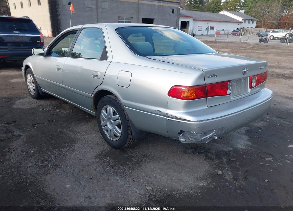 2001 TOYOTA CAMRY LE VIN: 4T1BG22K51U815041