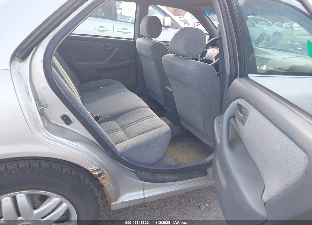 2001 TOYOTA CAMRY LE VIN: 4T1BG22K51U815041