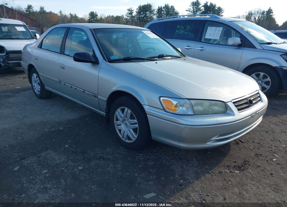 2001 TOYOTA CAMRY LE VIN: 4T1BG22K51U815041