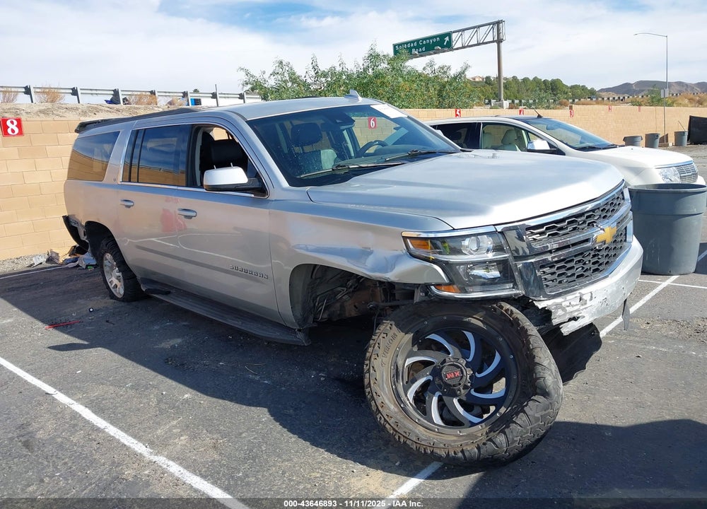 2018 CHEVROLET SUBURBAN LT VIN: 1GNSCHKC7JR130805
