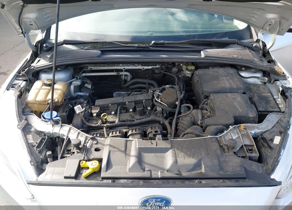 2015 FORD FOCUS SE VIN: 1FADP3K26FL380245
