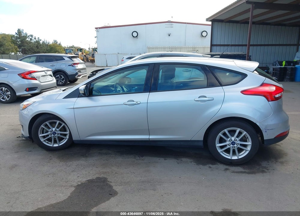 2015 FORD FOCUS SE VIN: 1FADP3K26FL380245
