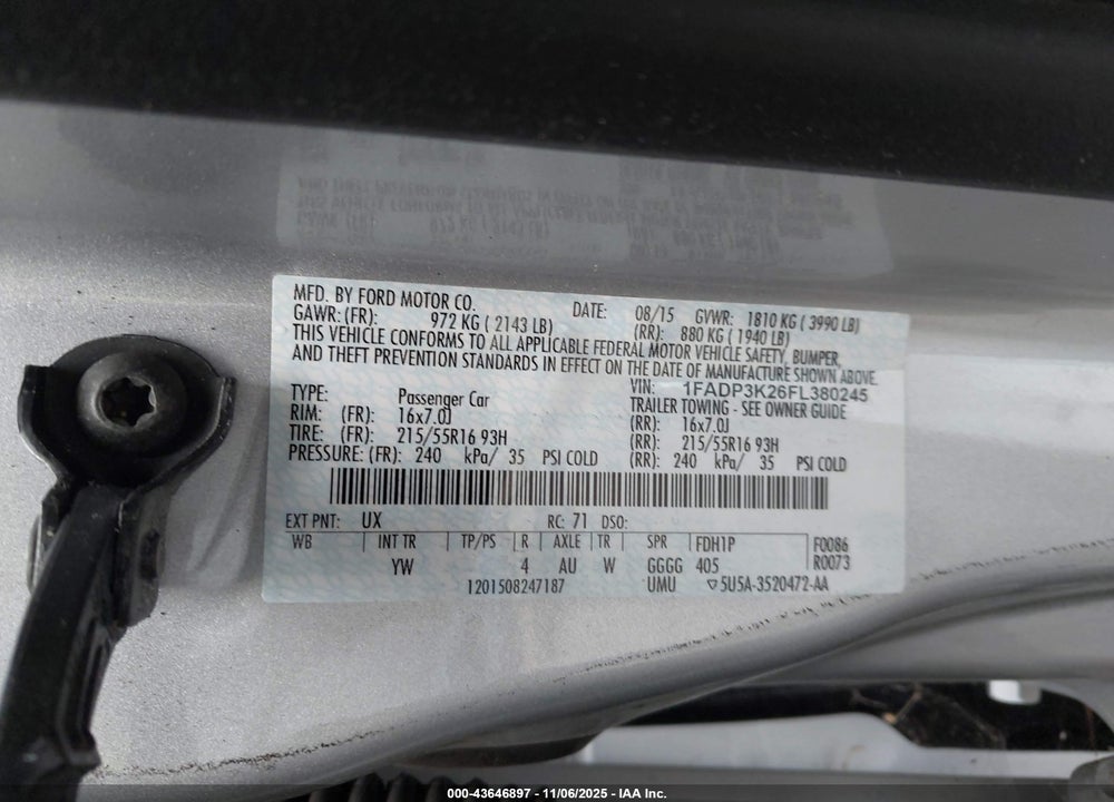 2015 FORD FOCUS SE VIN: 1FADP3K26FL380245