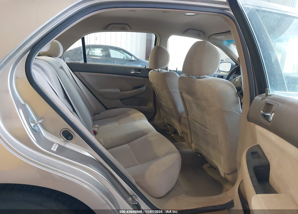 2004 HONDA ACCORD 2.4 LX VIN: JHMCM56474C034867