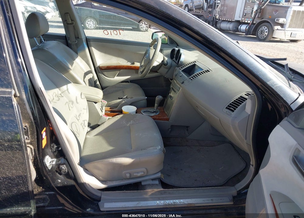 2004 NISSAN MAXIMA 3.5 SL VIN: 1N4BA41E94C832230