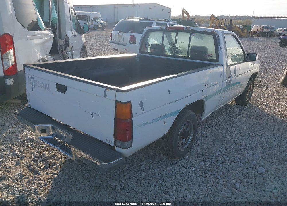 1994 NISSAN TRUCK XE VIN: 1N6SD11SXRC407223