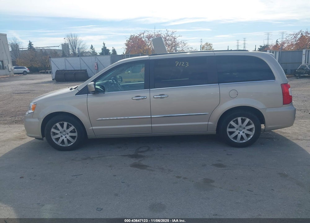 2015 CHRYSLER TOWN & COUNTRY TOURING VIN: 2C4RC1BG0FR520258