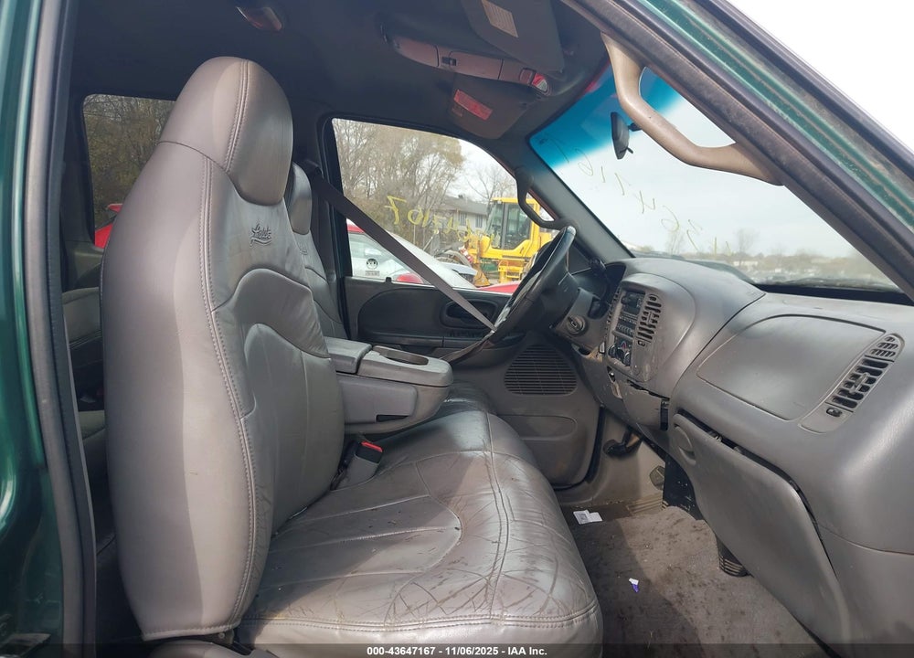 2001 FORD F-150 KING RANCH EDITION/LARIAT/XLT VIN: 1FTRW08LX1KE35702