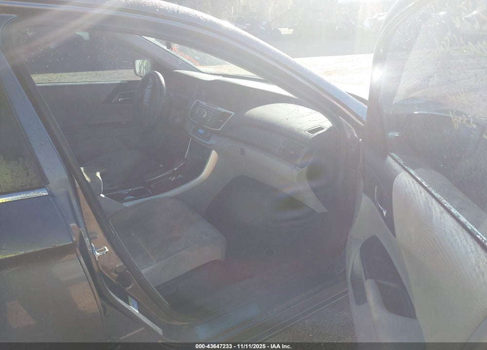 2015 HONDA ACCORD LX VIN: 1HGCR2F38FA063156