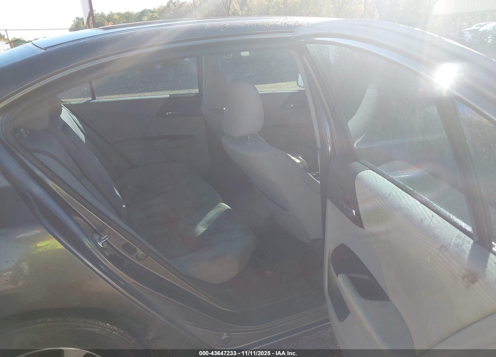 2015 HONDA ACCORD LX VIN: 1HGCR2F38FA063156