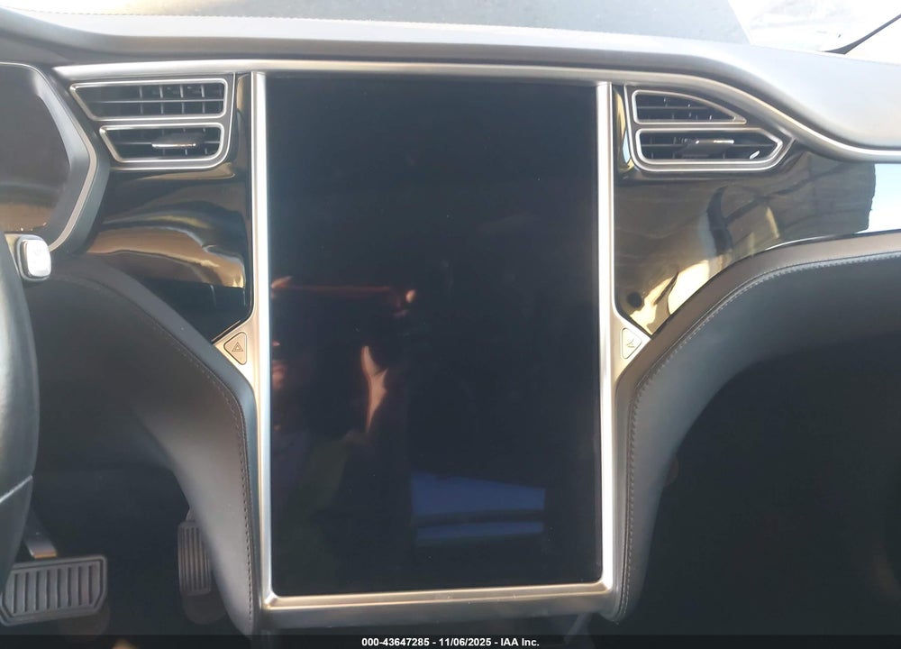 2016 TESLA MODEL X VIN: 5YJXCBE27GF027090