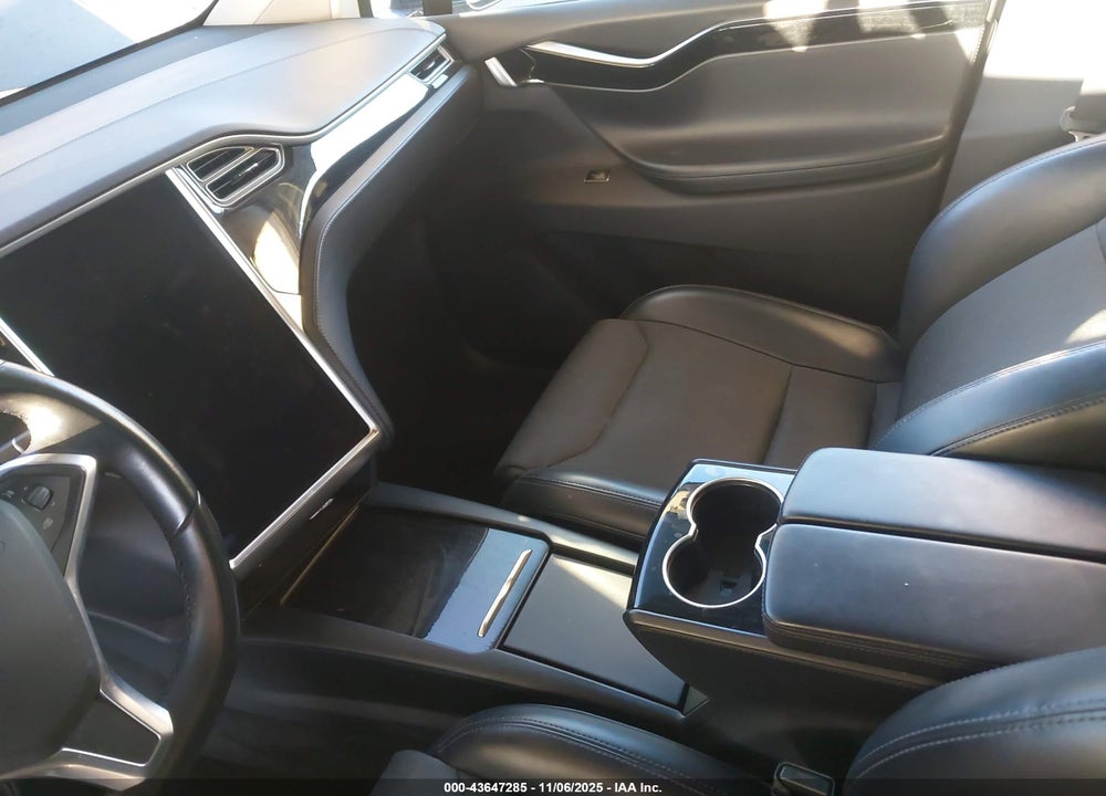 2016 TESLA MODEL X VIN: 5YJXCBE27GF027090