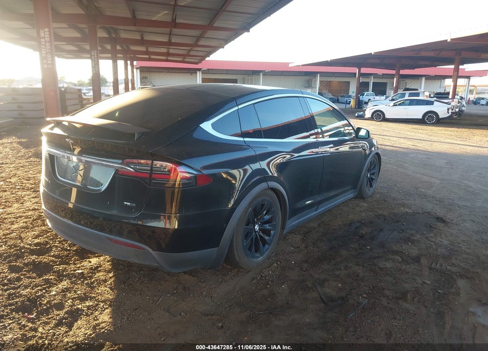 2016 TESLA MODEL X VIN: 5YJXCBE27GF027090