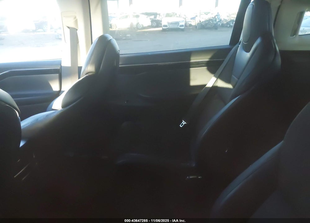 2016 TESLA MODEL X VIN: 5YJXCBE27GF027090