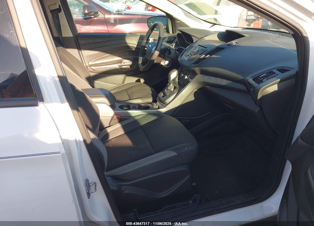 2015 FORD ESCAPE S VIN: 1FMCU0F77FUB91239