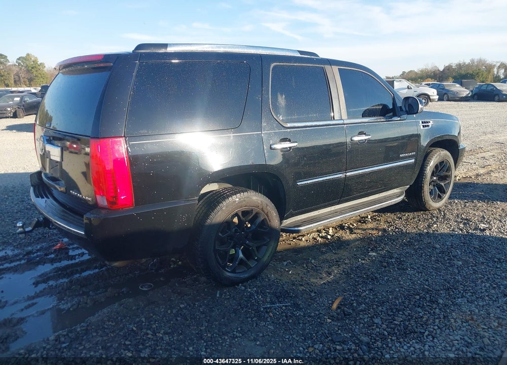 2010 CADILLAC ESCALADE LUXURY VIN: 1GYUKBEF1AR201207