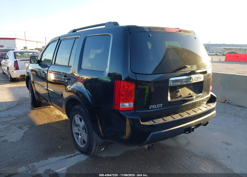 2010 HONDA PILOT EX-L VIN: 5FNYF3H54AB010200