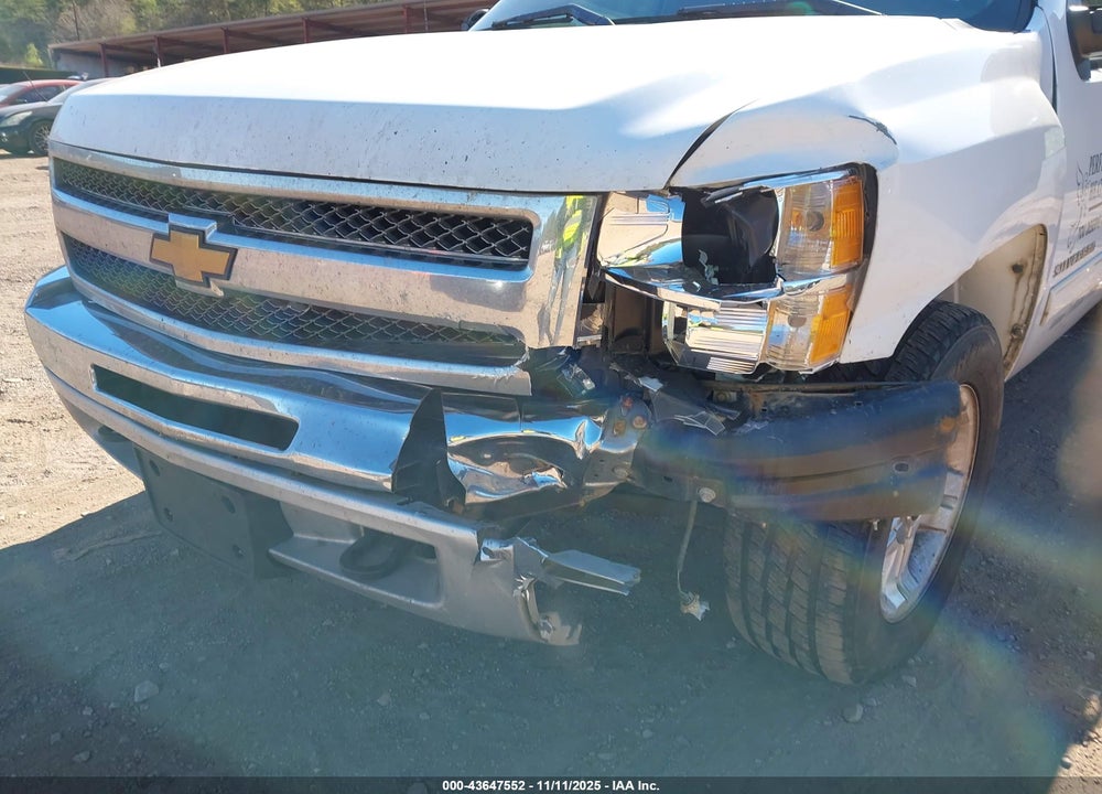 2013 CHEVROLET SILVERADO 1500 LT VIN: 1GCRKSE76DZ347773