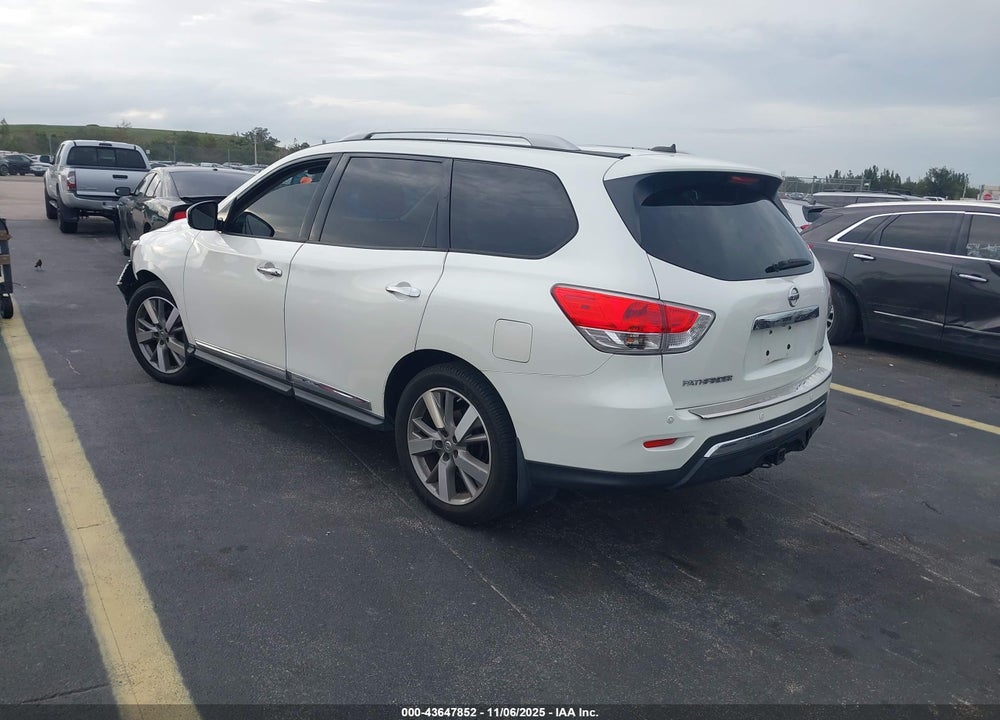 2015 NISSAN PATHFINDER PLATINUM VIN: 5N1AR2MN3FC618069