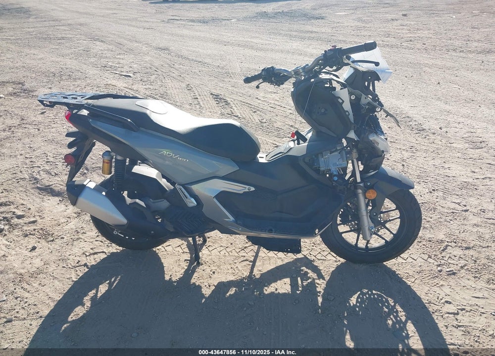 2026 HONDA ADV160 A VIN: MLHKF5450T5200116