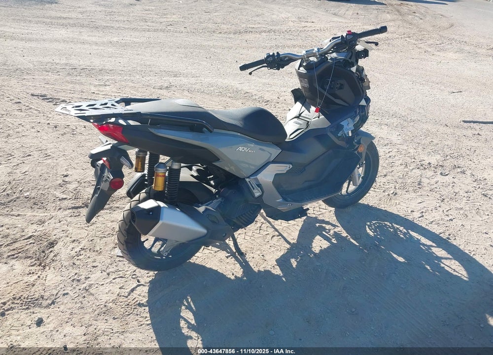 2026 HONDA ADV160 A VIN: MLHKF5450T5200116