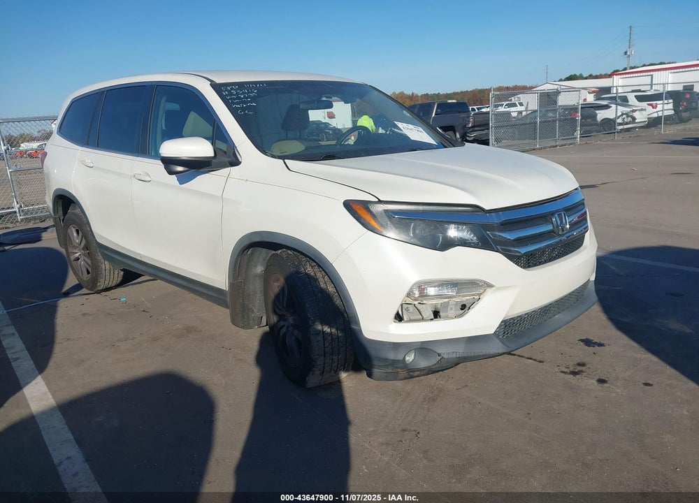2017 HONDA PILOT EX VIN: 5FNYF5H38HB018739