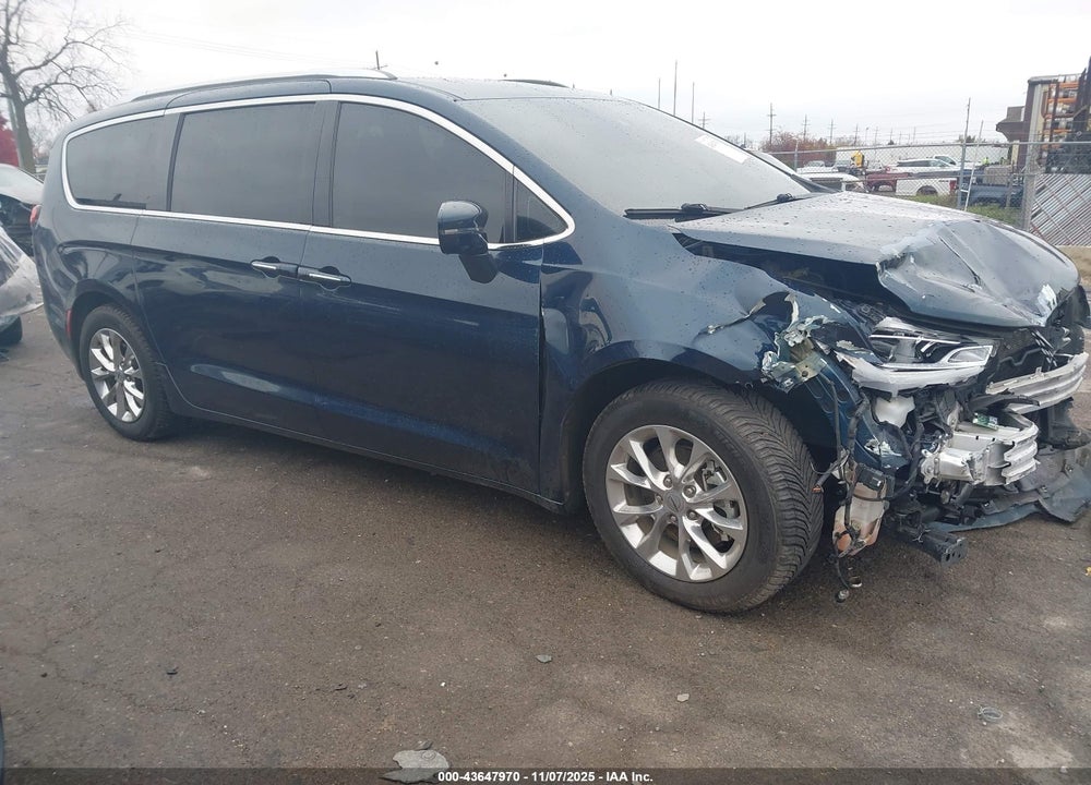 2021 CHRYSLER PACIFICA TOURING L VIN: 2C4RC1BG9MR579984