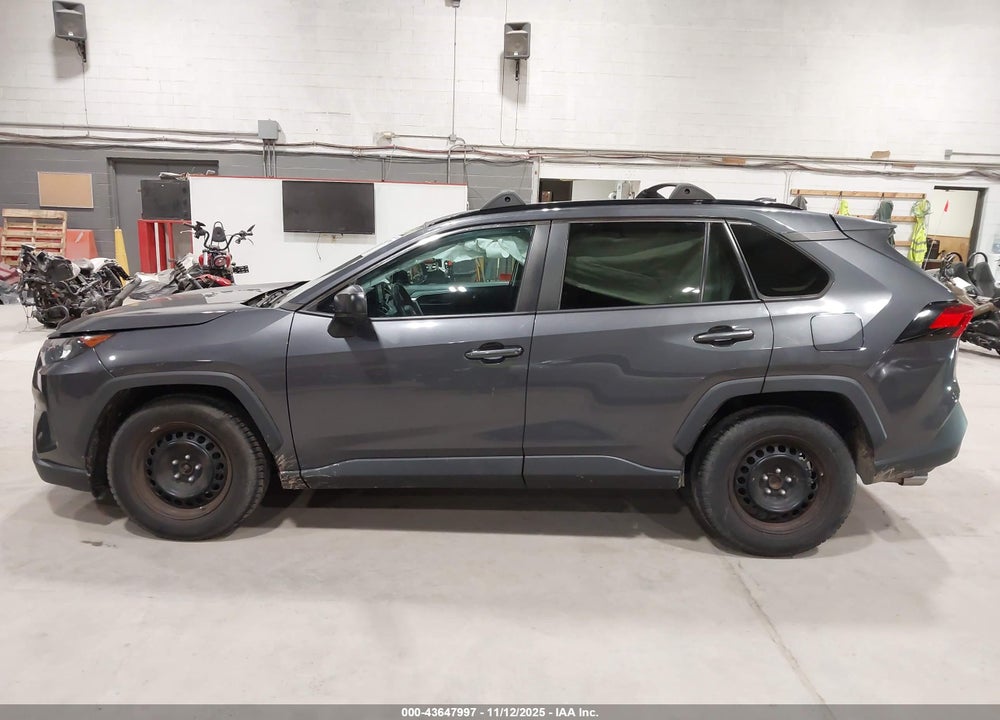 2019 TOYOTA RAV4 VIN: 2T3H1RFV0KW044926