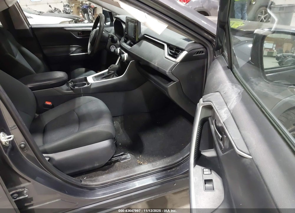 2019 TOYOTA RAV4 VIN: 2T3H1RFV0KW044926