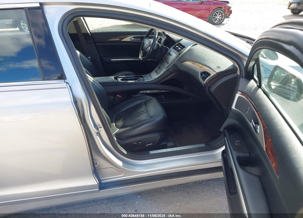 2013 LINCOLN MKZ VIN: 3LN6L2J98DR806082