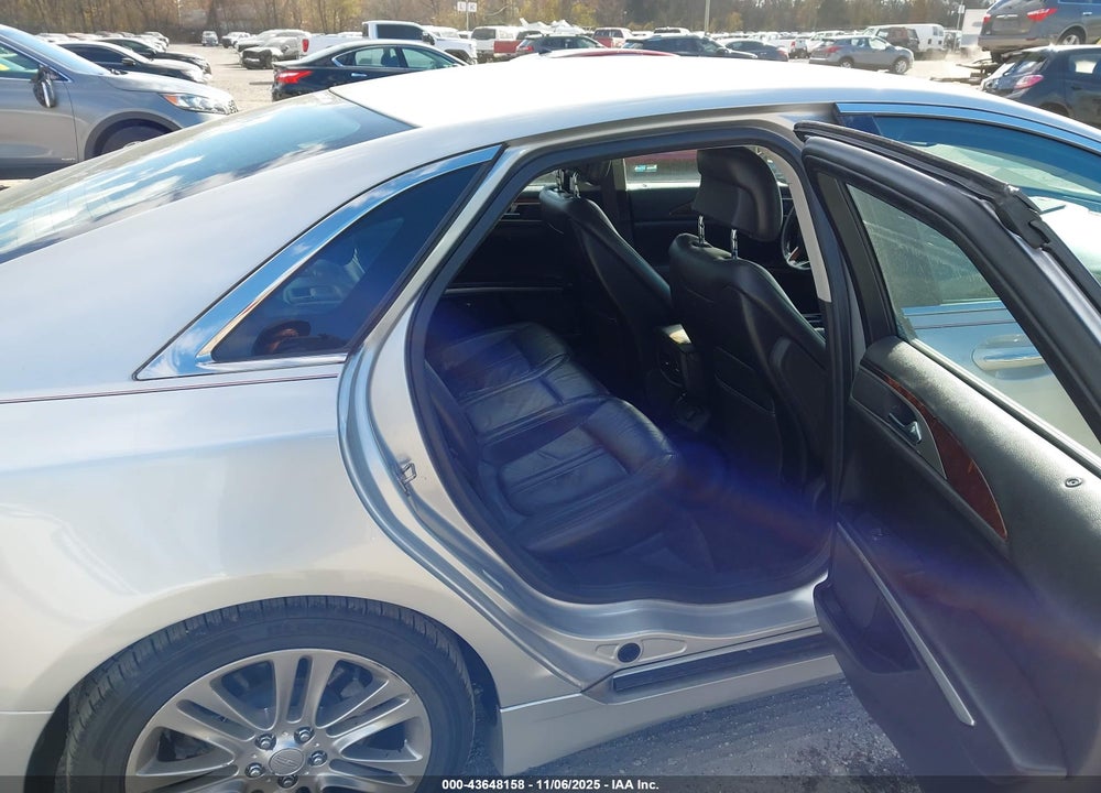 2013 LINCOLN MKZ VIN: 3LN6L2J98DR806082