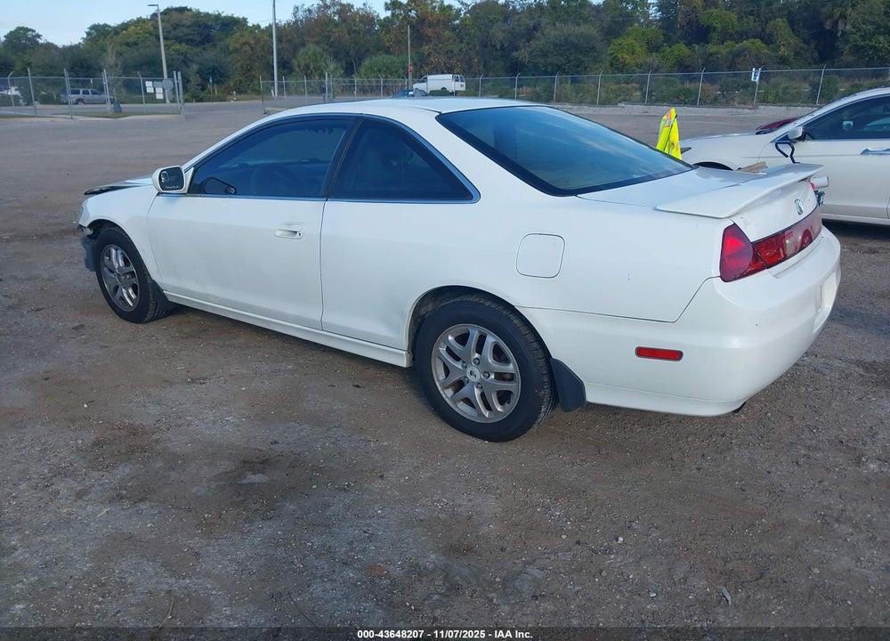 2001 HONDA ACCORD 3.0 EX VIN: 1HGCG225X1A024400
