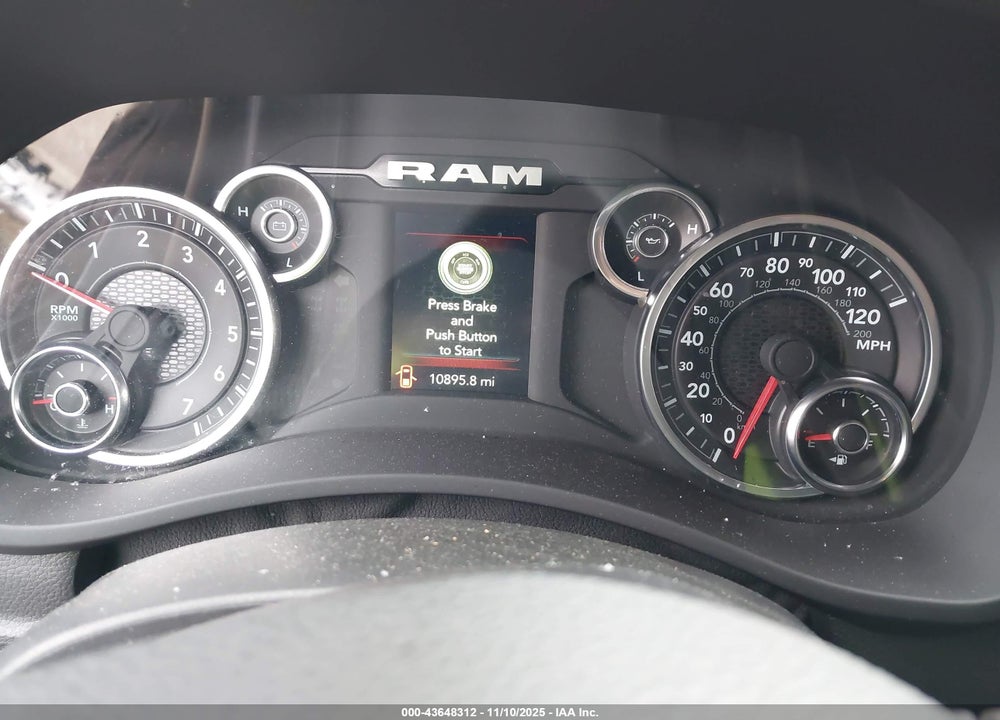 2024 RAM 2500 TRADESMAN 4X4 6'4 BOX VIN: 3C6UR5CJ5RG152008