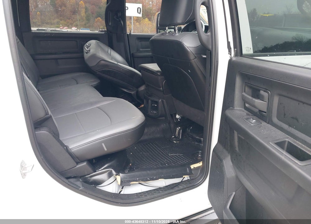 2024 RAM 2500 TRADESMAN 4X4 6'4 BOX VIN: 3C6UR5CJ5RG152008
