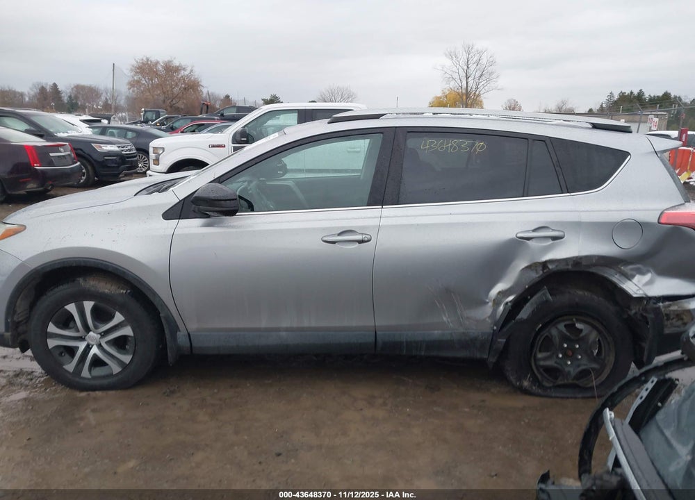 2018 TOYOTA RAV4 LE VIN: 2T3BFREV4JW714260