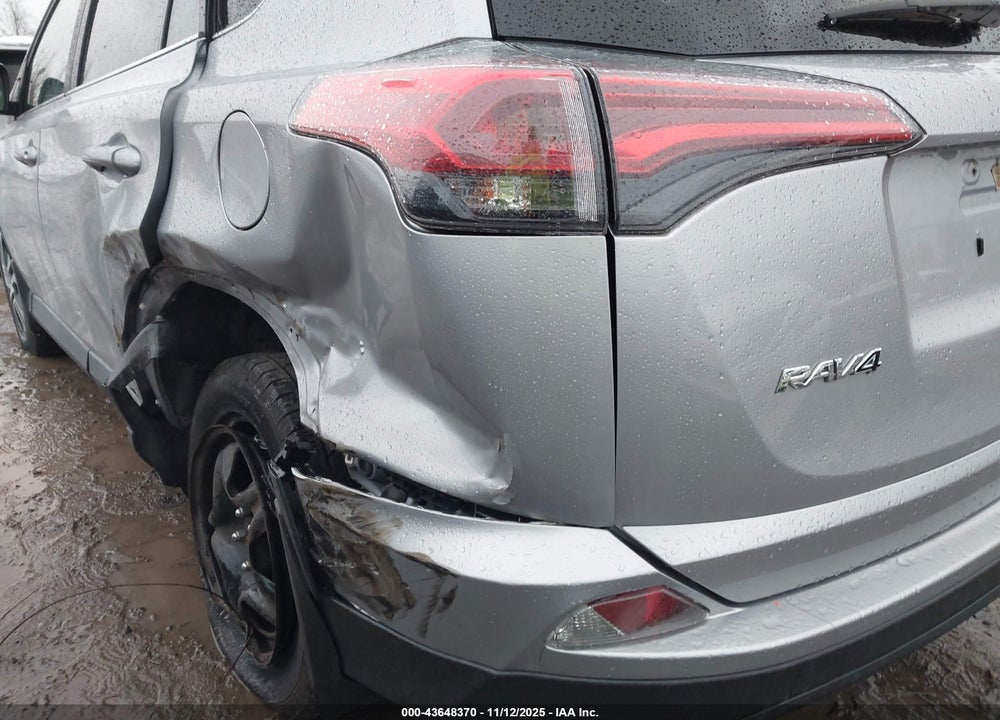 2018 TOYOTA RAV4 LE VIN: 2T3BFREV4JW714260
